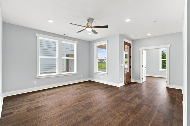 2093 Conductor Ln, Thompsons Station, TN 37179