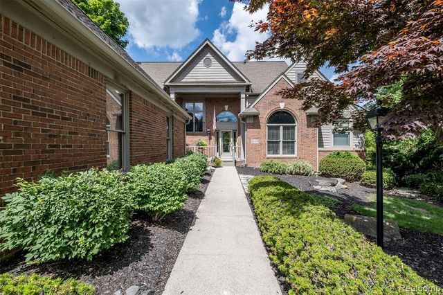 21579 Trent Court, Novi, MI 48375