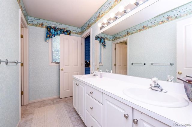 21579 Trent Court, Novi, MI 48375