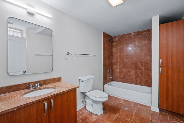 4545 S Drexel Boulevard 1B, Chicago, IL 60653