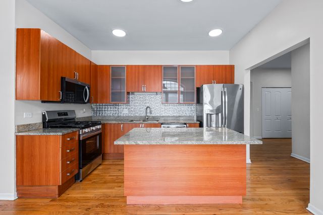 4545 S Drexel Boulevard 1B, Chicago, IL 60653