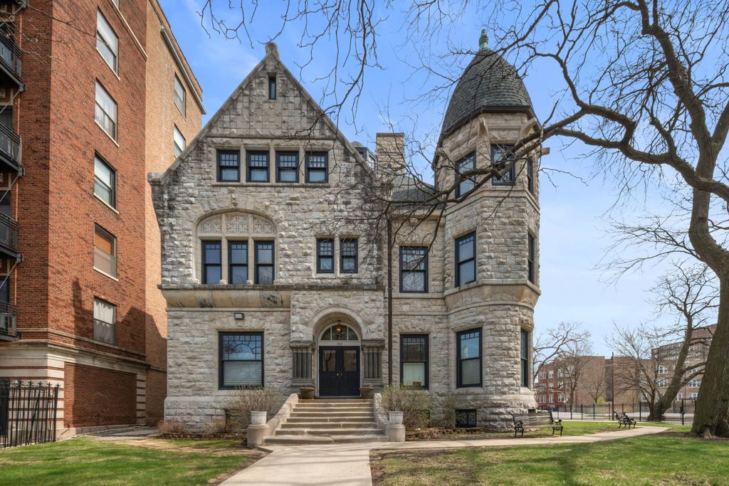 4545 S Drexel Boulevard 1B, Chicago, IL 60653