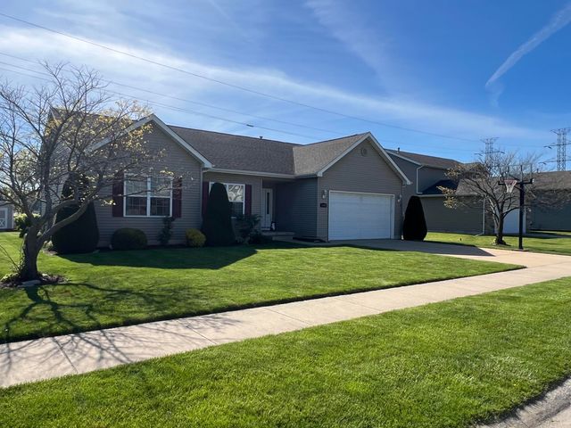 1044 Metz Court, Hobart, IN 46342