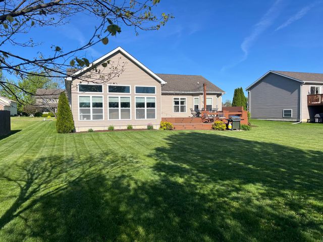 1044 Metz Court, Hobart, IN 46342