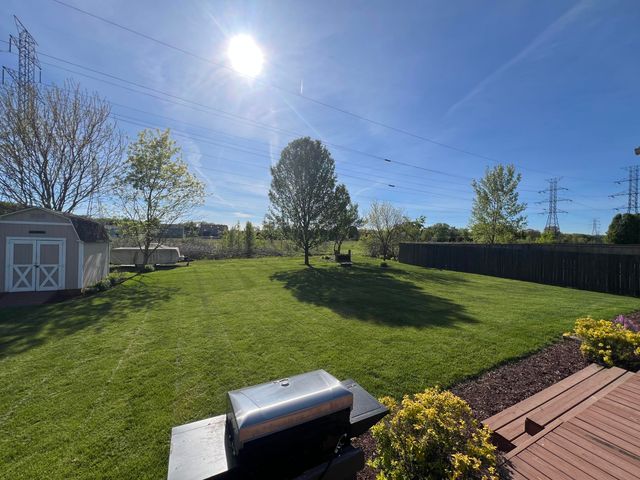 1044 Metz Court, Hobart, IN 46342