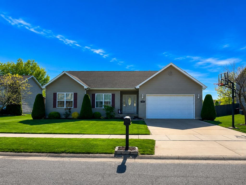 1044 Metz Court, Hobart, IN 46342