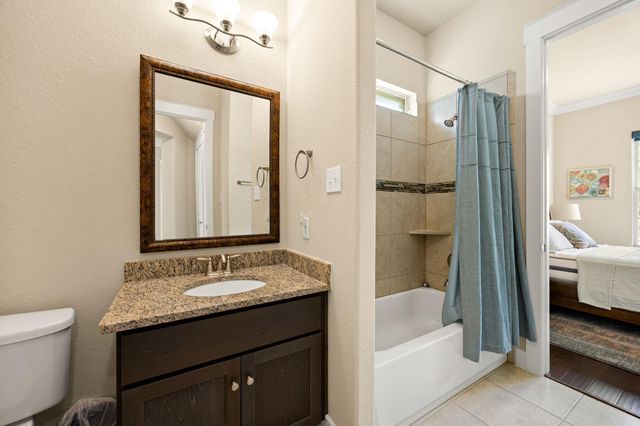 14 Kendrick Pines Boulevard, The Woodlands, TX 77389