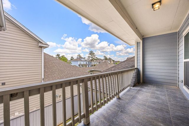 14 Kendrick Pines Boulevard, The Woodlands, TX 77389
