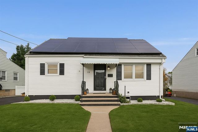 28 South Drive, Rochelle Park, NJ 07662