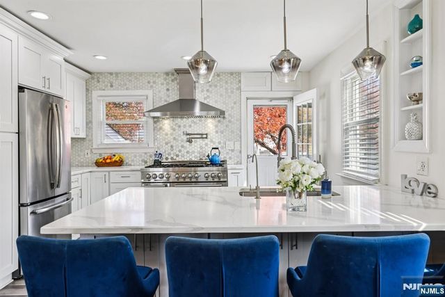 28 South Drive, Rochelle Park, NJ 07662