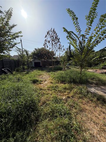 715 Scott Drive, Arlington, TX 76012