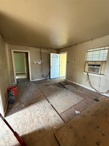 715 Scott Drive, Arlington, TX 76012