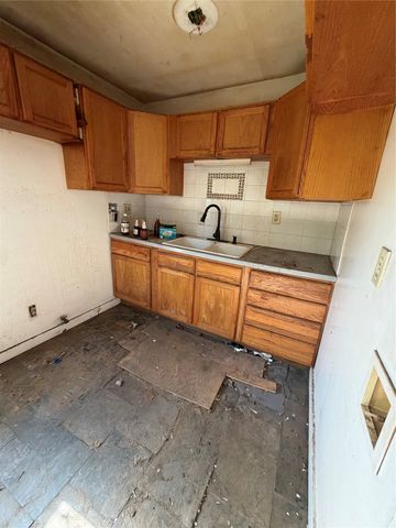 715 Scott Drive, Arlington, TX 76012