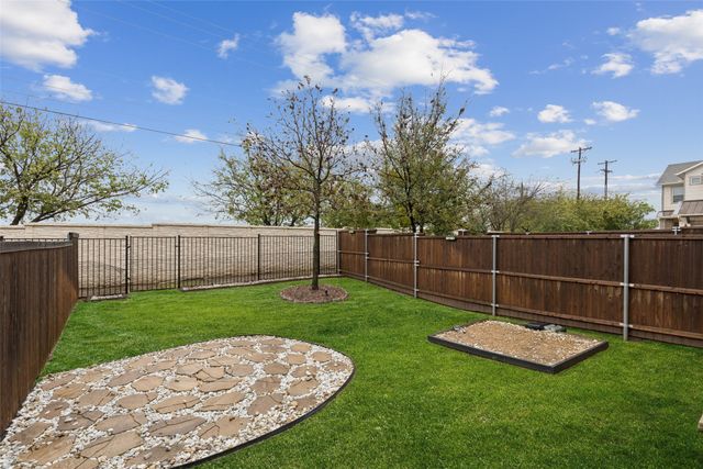 17716 Shumard Oak Drive, Dallas, TX 75252