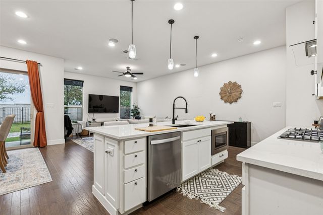 17716 Shumard Oak Drive, Dallas, TX 75252