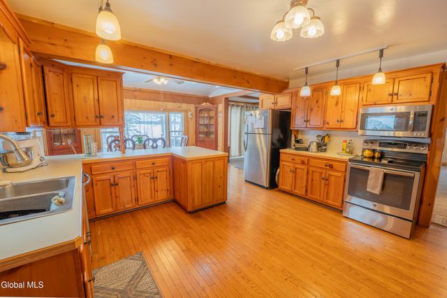 122 Boblin Marina Drive, Mayfield, NY 12117