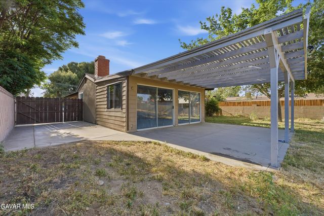 42244 W 55th Street, Quartz Hill, CA 93536