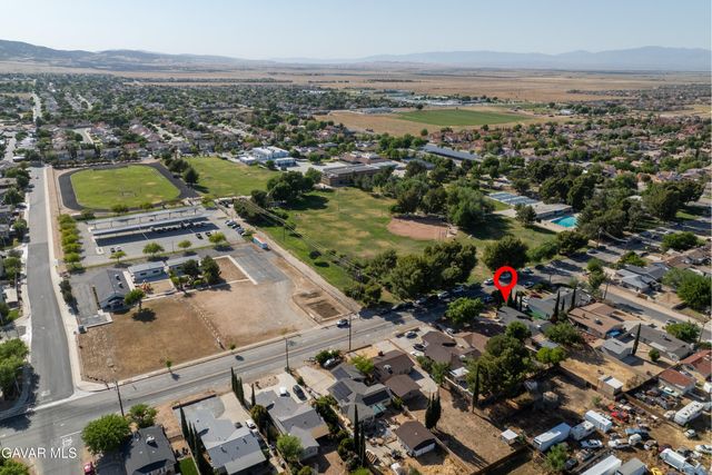 42244 W 55th Street, Quartz Hill, CA 93536