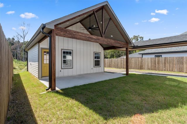 191 Road 51022, Cleveland, TX 77327