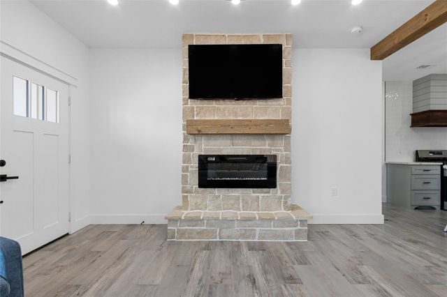 191 Road 51022, Cleveland, TX 77327