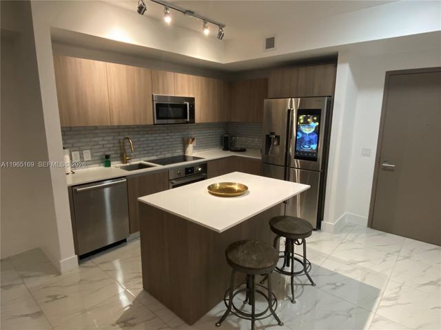 201 SW 17th Rd 403, Miami, FL 33129