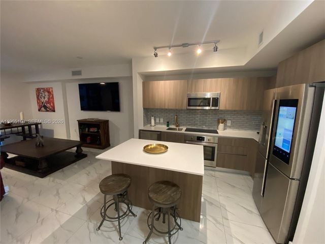 201 SW 17th Rd 403, Miami, FL 33129