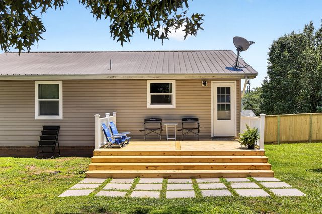 235 Oak Grove Road, Madisonville, TN 37354