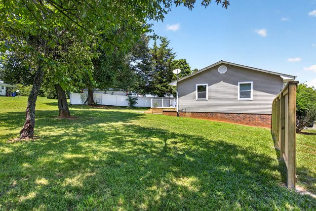 235 Oak Grove Road, Madisonville, TN 37354