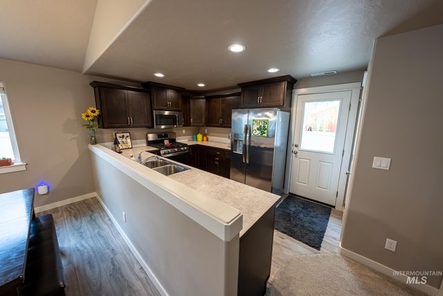 1398 W Woodpine St, Meridian, ID 83646