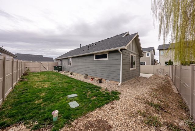 1398 W Woodpine St, Meridian, ID 83646