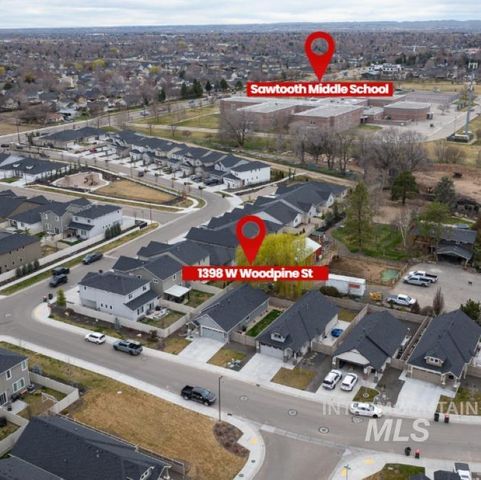 1398 W Woodpine St, Meridian, ID 83646