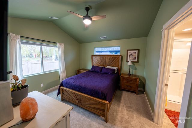 1398 W Woodpine St, Meridian, ID 83646