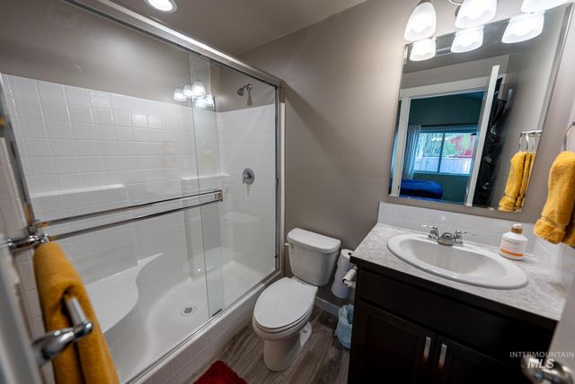 1398 W Woodpine St, Meridian, ID 83646