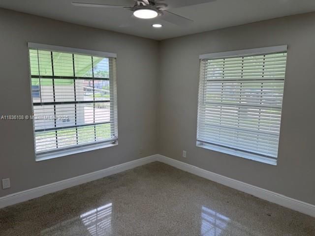 917 SE 15th Ct, Deerfield Beach, FL 33441