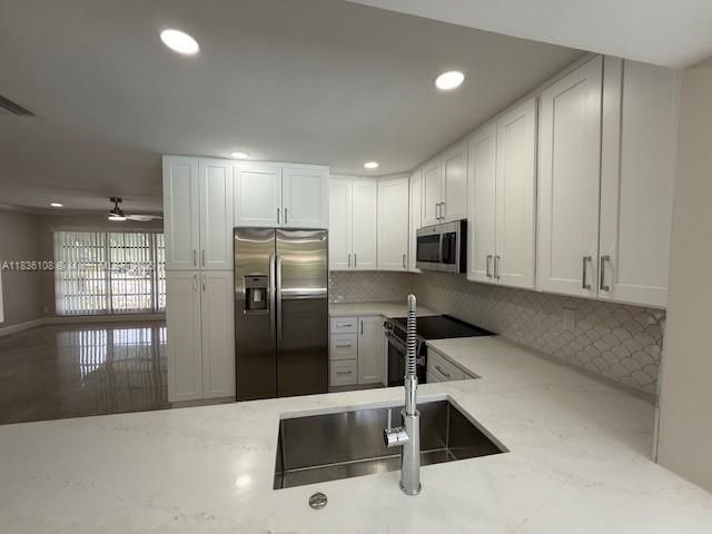 917 SE 15th Ct, Deerfield Beach, FL 33441