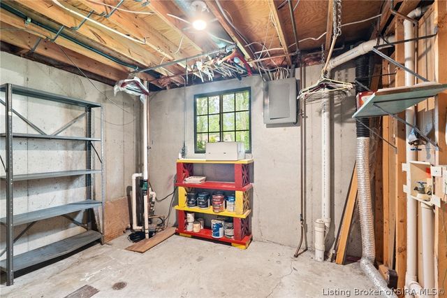 3109 Crums Lane, Jeffersonville, IN 47130