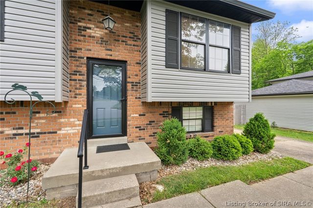 3109 Crums Lane, Jeffersonville, IN 47130