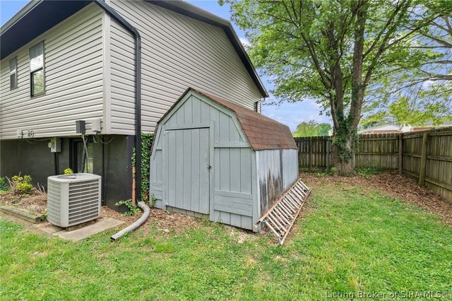 3109 Crums Lane, Jeffersonville, IN 47130