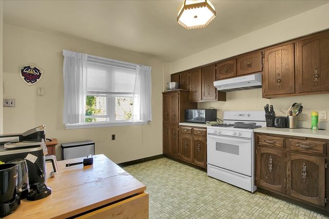 703 Oakland Avenue, Joliet, IL 60435