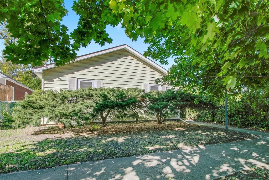 703 Oakland Avenue, Joliet, IL 60435