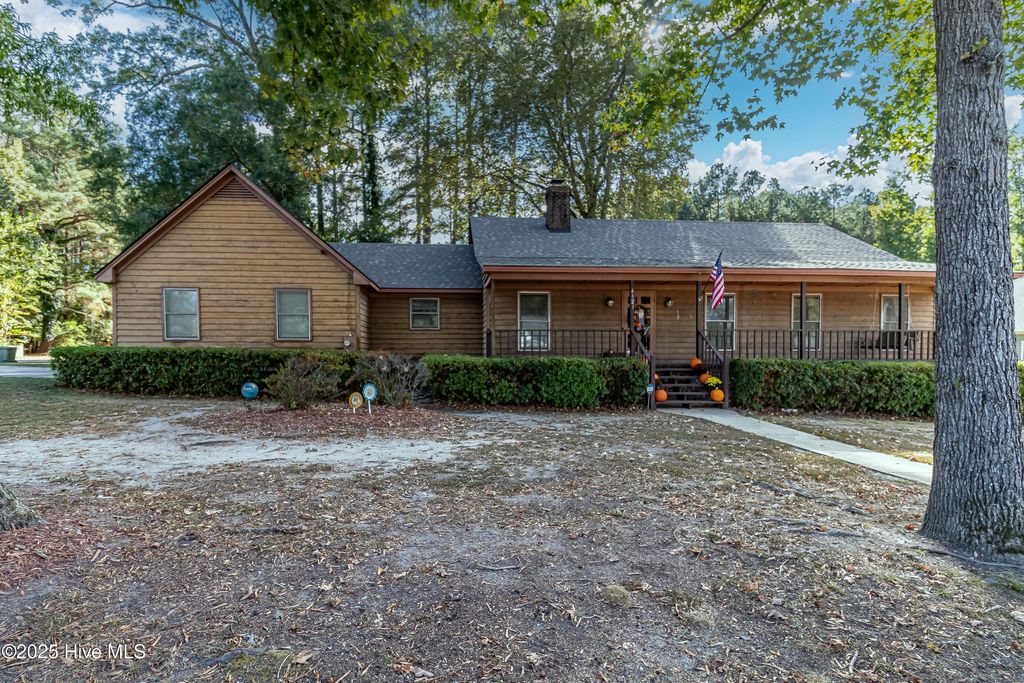 4121 Little John Drive N, Wilson, NC 27896