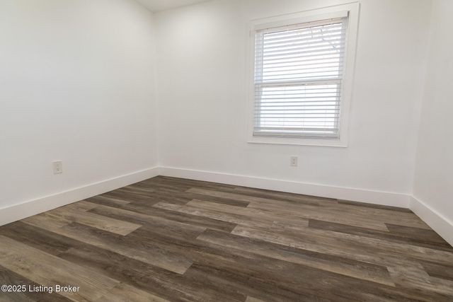 8416 Westport Rd, Briarwood, KY 40242