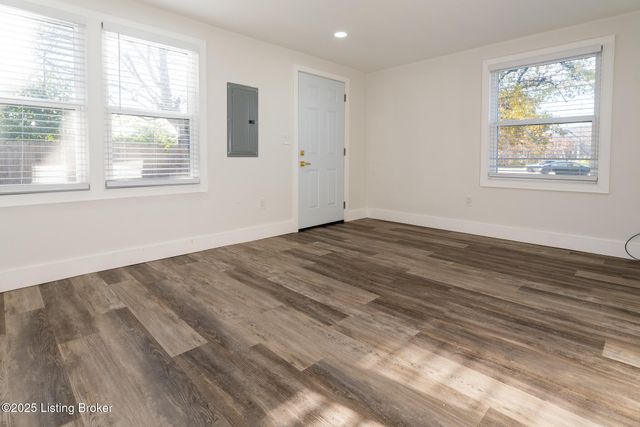 8416 Westport Rd, Briarwood, KY 40242