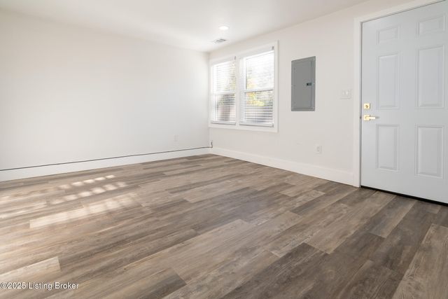 8416 Westport Rd, Briarwood, KY 40242