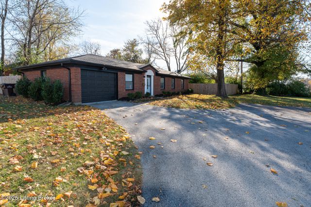 8416 Westport Rd, Briarwood, KY 40242