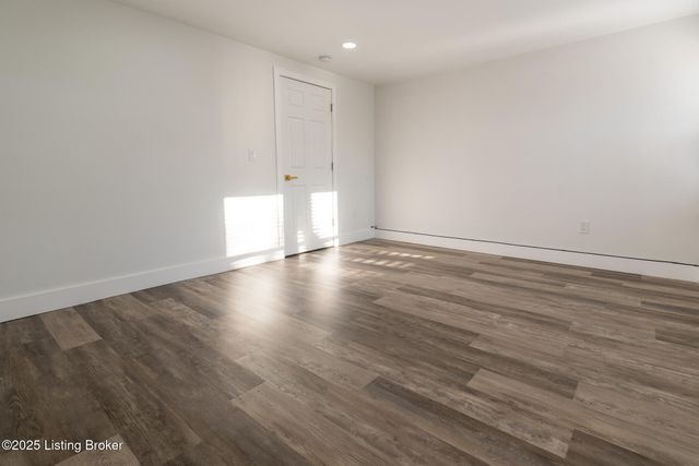 8416 Westport Rd, Briarwood, KY 40242