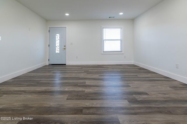 8416 Westport Rd, Briarwood, KY 40242