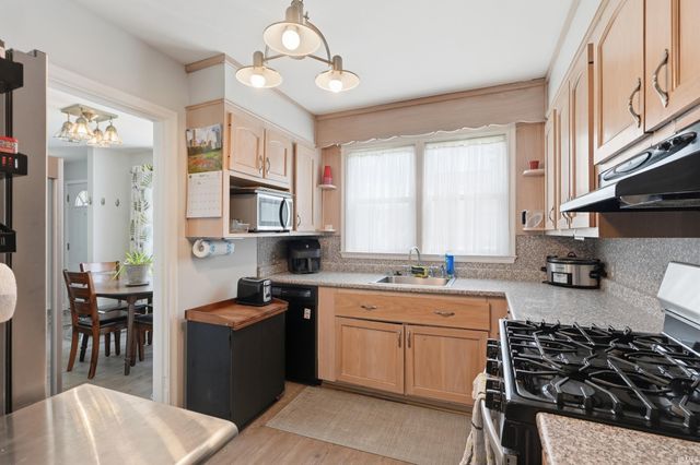 323 Field Street, Fort Wayne, IN 46805