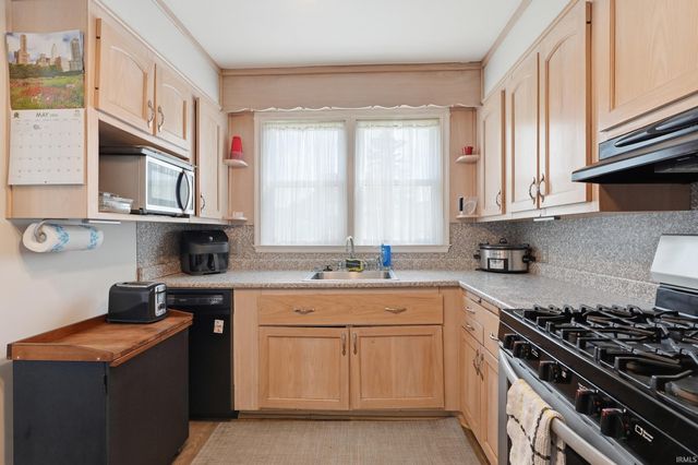 323 Field Street, Fort Wayne, IN 46805