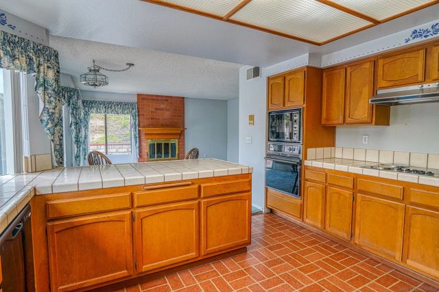 12970 La Tortola, San Diego, CA 92129